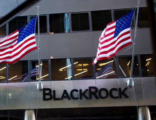BlackRock, крупнейший в мире управляющий активами, вступает в криптотрейдинг
